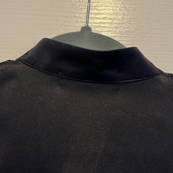 Arden B Silk Sleeveless Ruffle Front Button Down Black Blouse XS Top High Neck - Picture 7 of 8